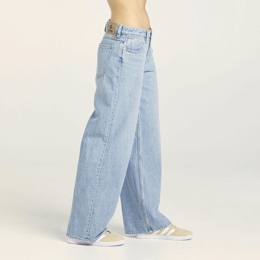 Wrangler Low Rise Farrah Wide Hemp Jean